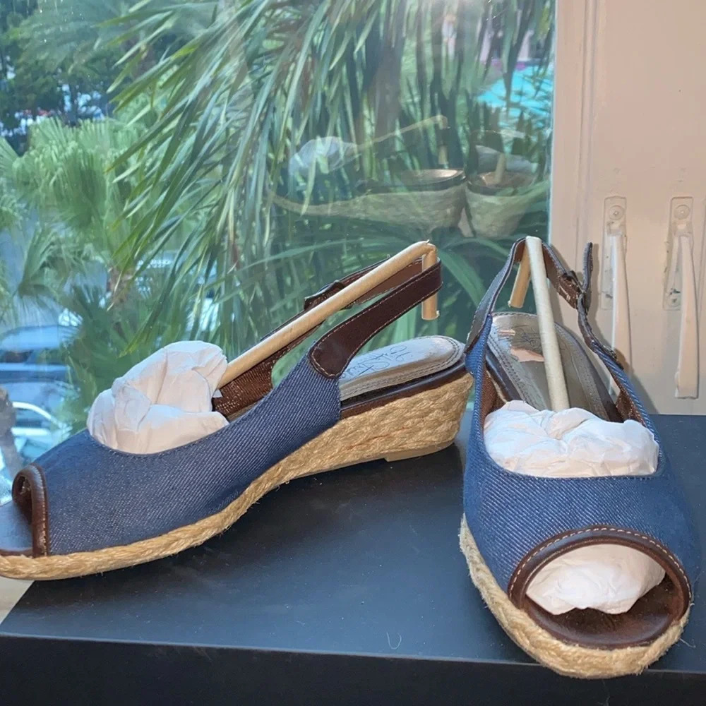 Life Stride Espadrille Sandals
